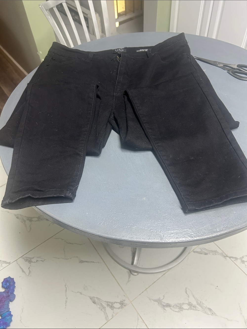 Black Skinny Women's Jeans - Versatile Ankle-Length Style